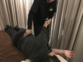 ほぐし&整体施術風景